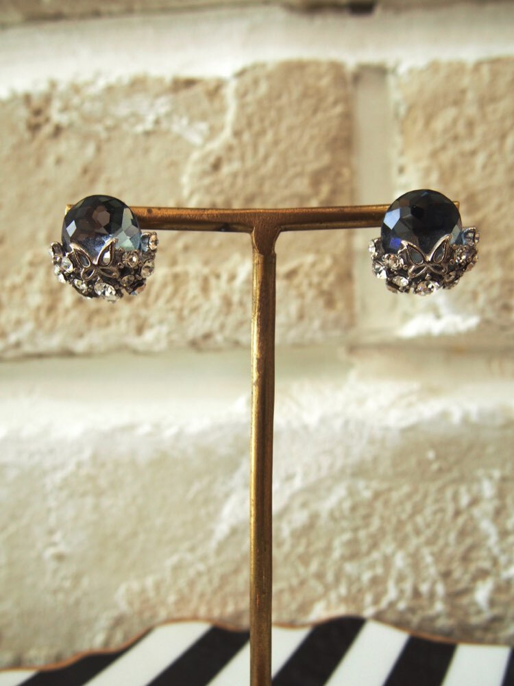 【ピアス】ネイビーストーン×バタフライフレーム