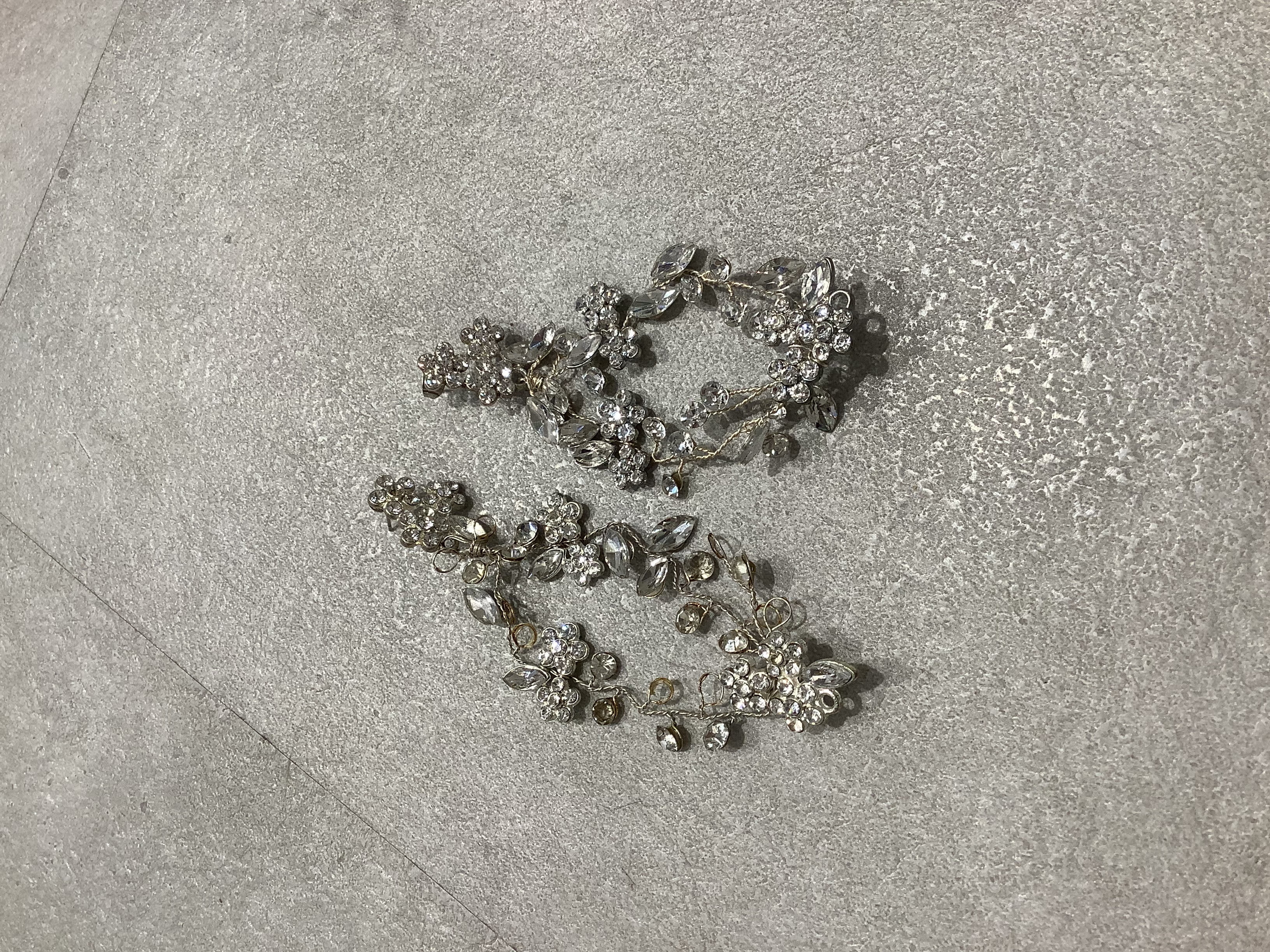 【ピアス】シルバー　大ぶりワイヤーピアス