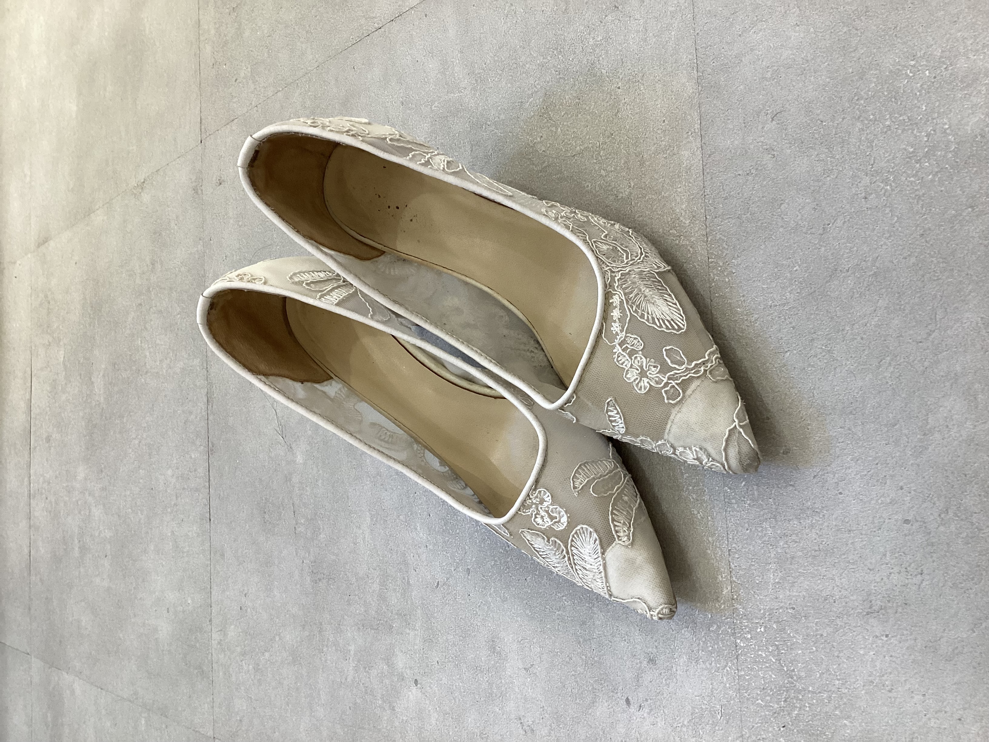 【パンプス】レース　23.5cm　6.5cmヒール