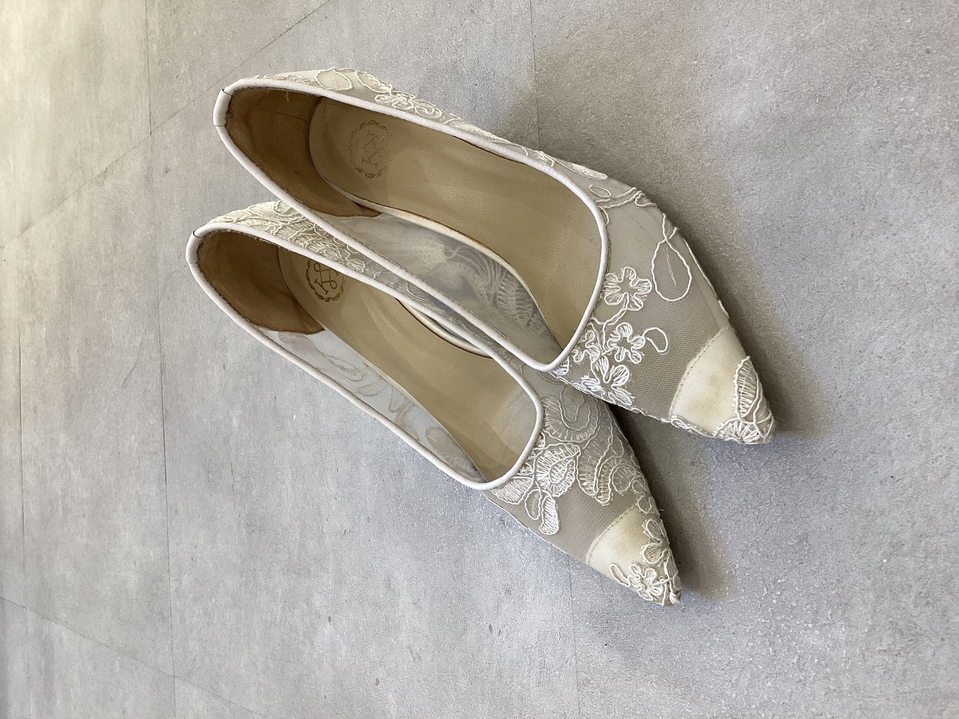 【パンプス】レース　23.5cm　6.5cmヒール