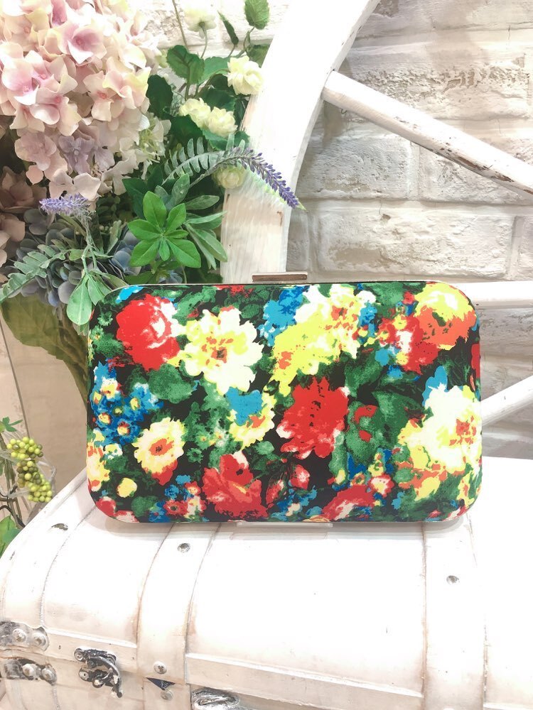 【バック】ブラック　花柄