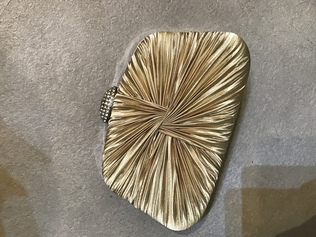 【バック】ゴールド　ドレープ①