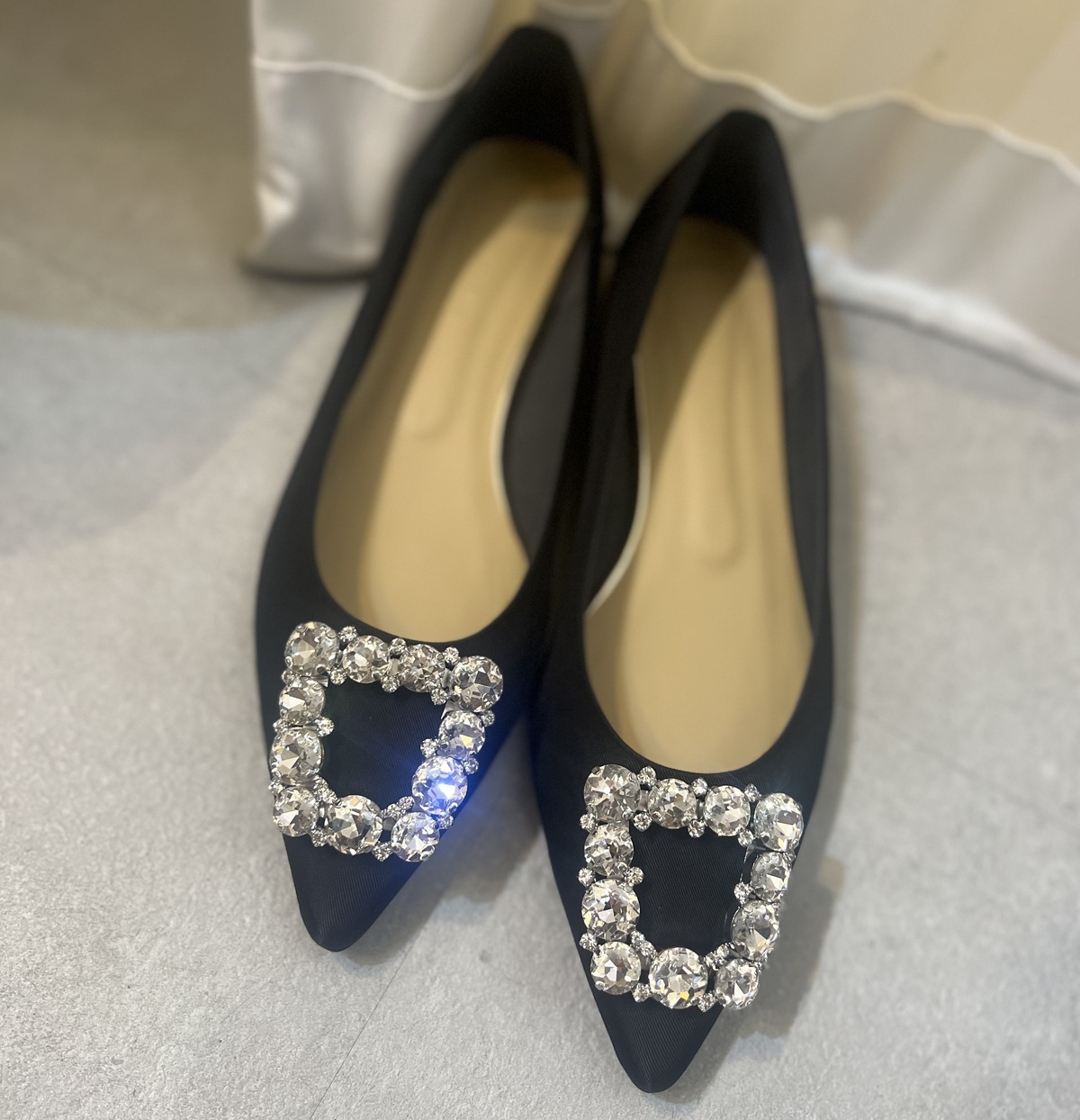 【パンプス】ブラックローヒールパンプス　25.5センチ/2センチヒール　BIRTHDAYBASH