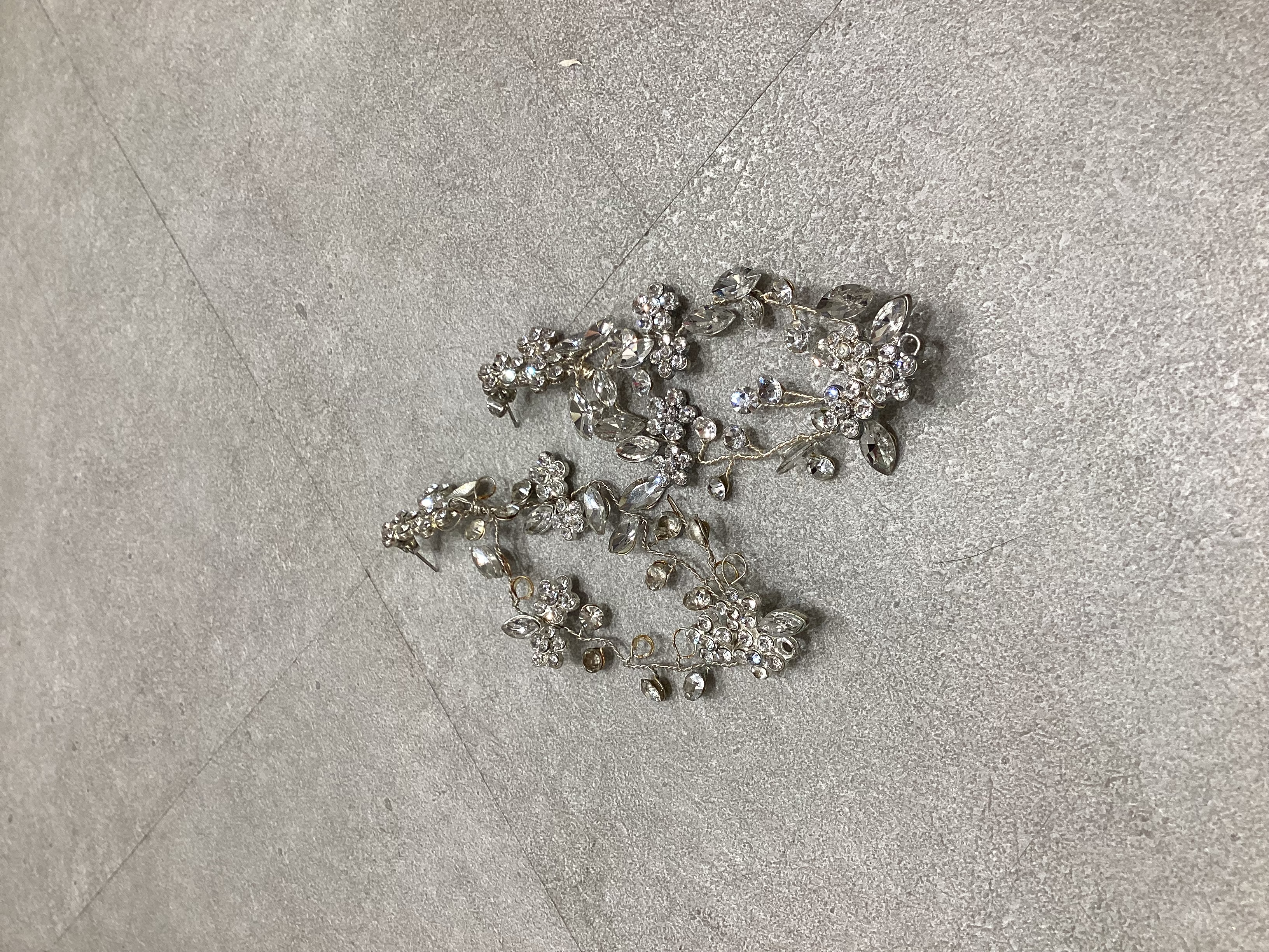 【ピアス】シルバー　大ぶりワイヤーピアス