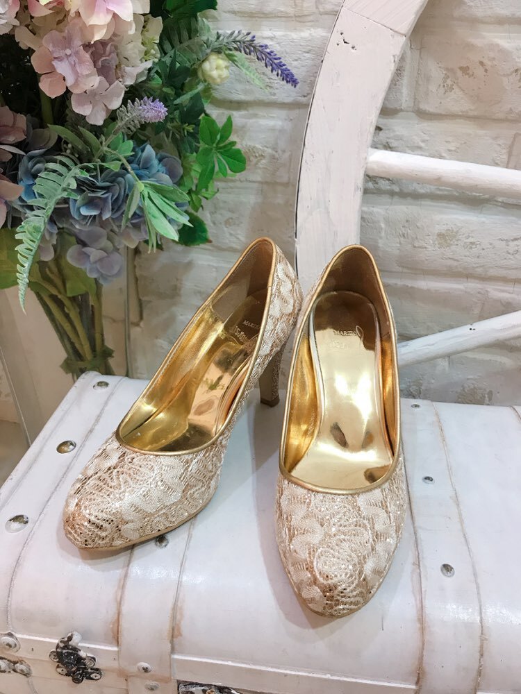 【パンプス】MARZIO ゴールドラメパンプス22.5