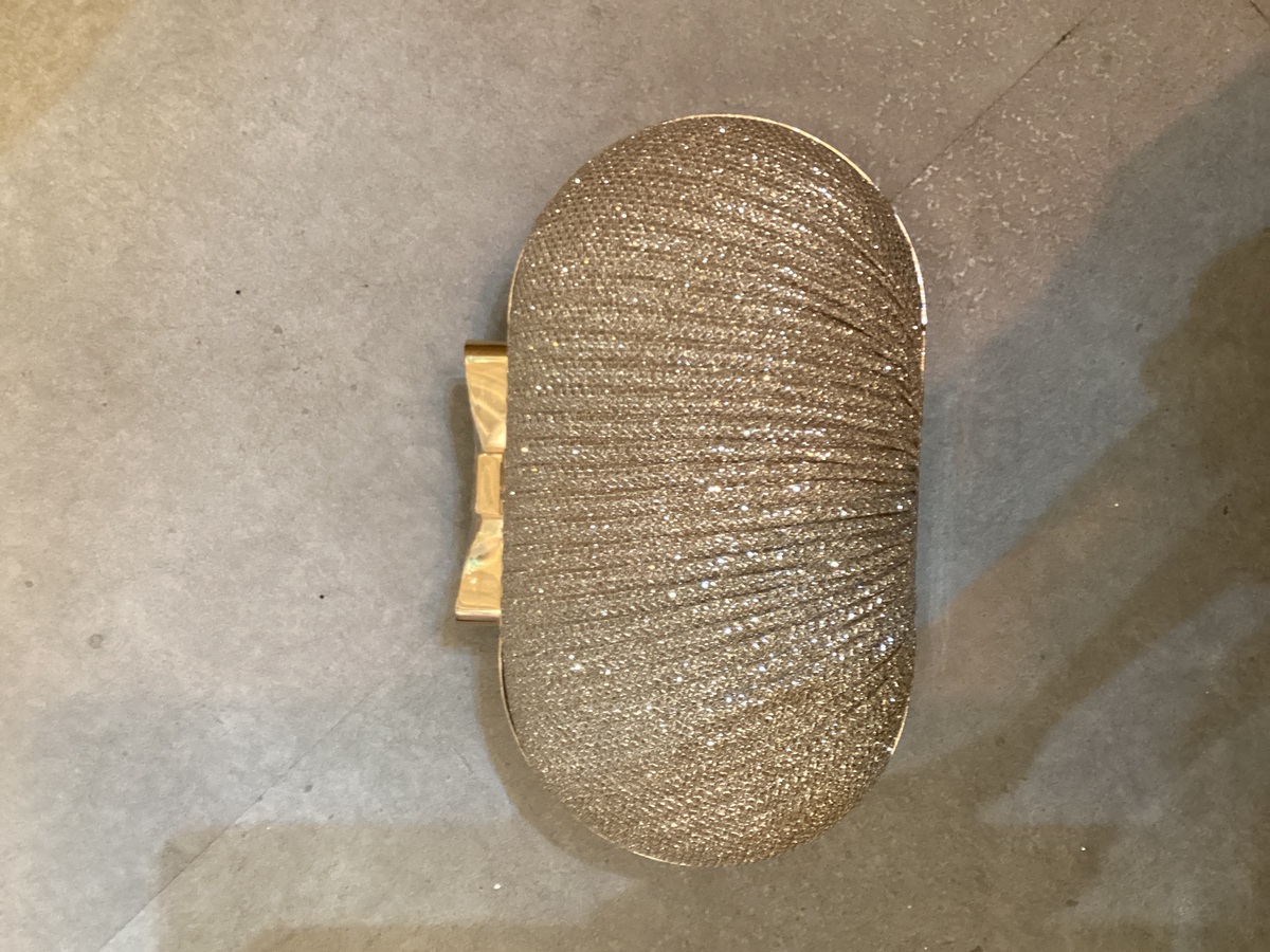 【バック】ゴールドラメリボン②