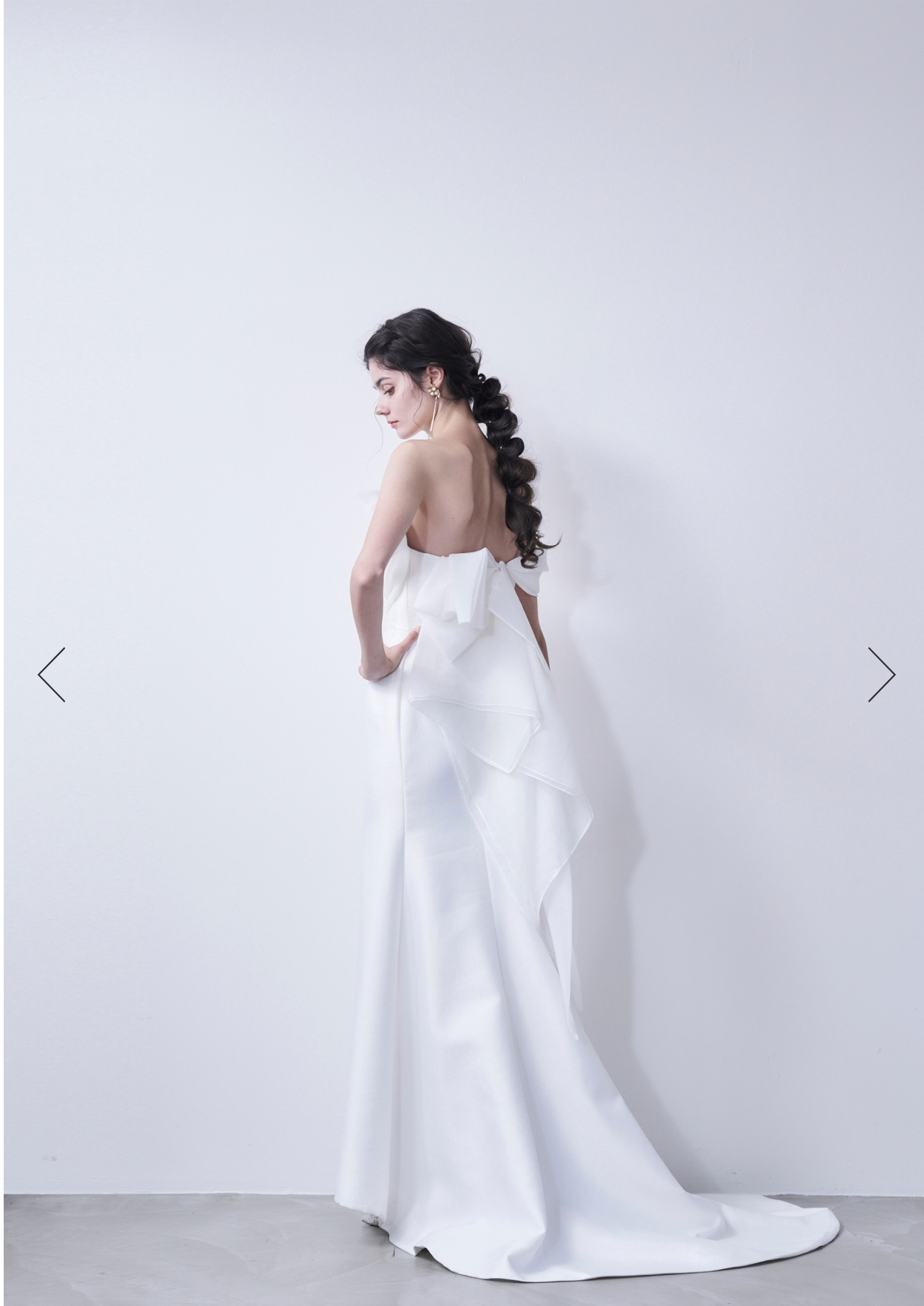 【ウェディングドレス】HACCIC couture 編上げアシンメトリーオフショルマーメイド　7-11号