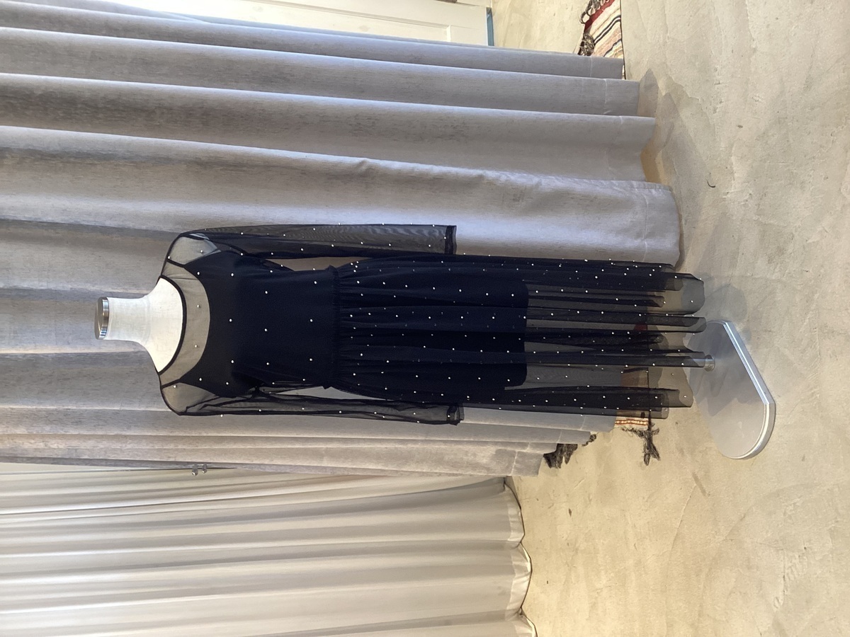 【ゲストドレス】ブラックチュール　シルバースタッズ付きドレス