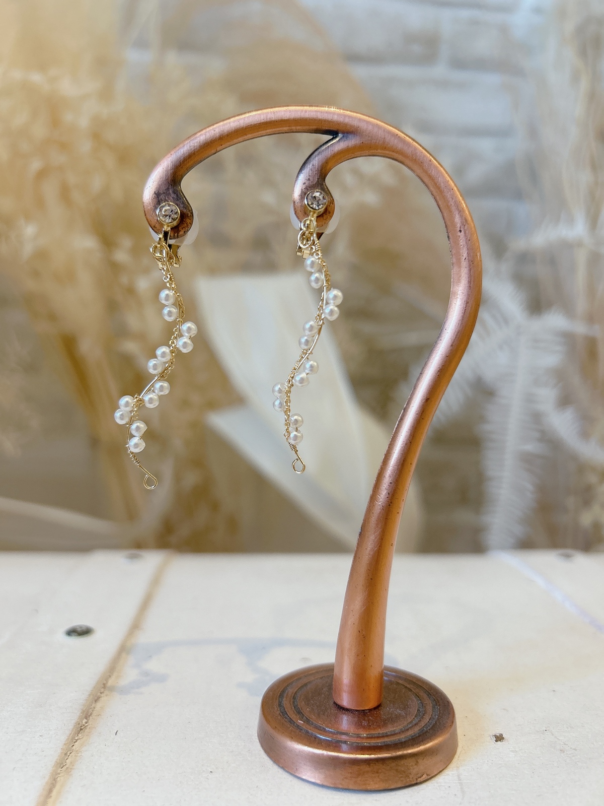 ウェーブ小粒パールイヤリング【ゴールド】