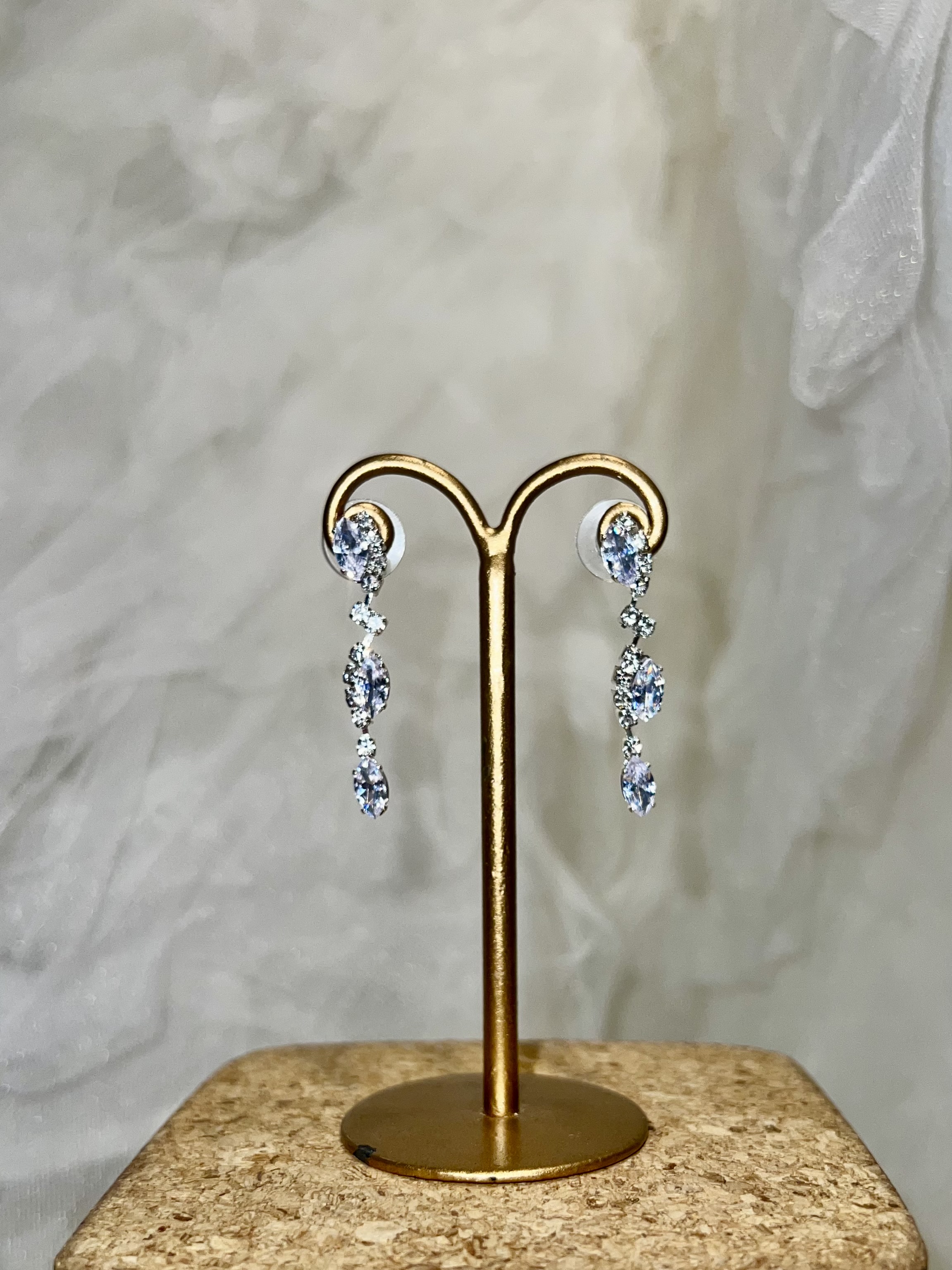 【アクセサリー】ジルコニアゆらゆらシルバーピアス