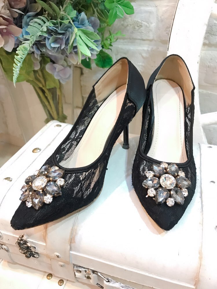 【パンプス】ビジュー付き総レースパンプス　ブラック37/23.5センチ相当