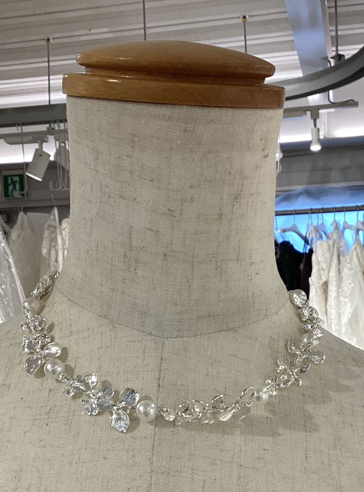 【ネックレス】パールフラワー　ホワイトシルバー