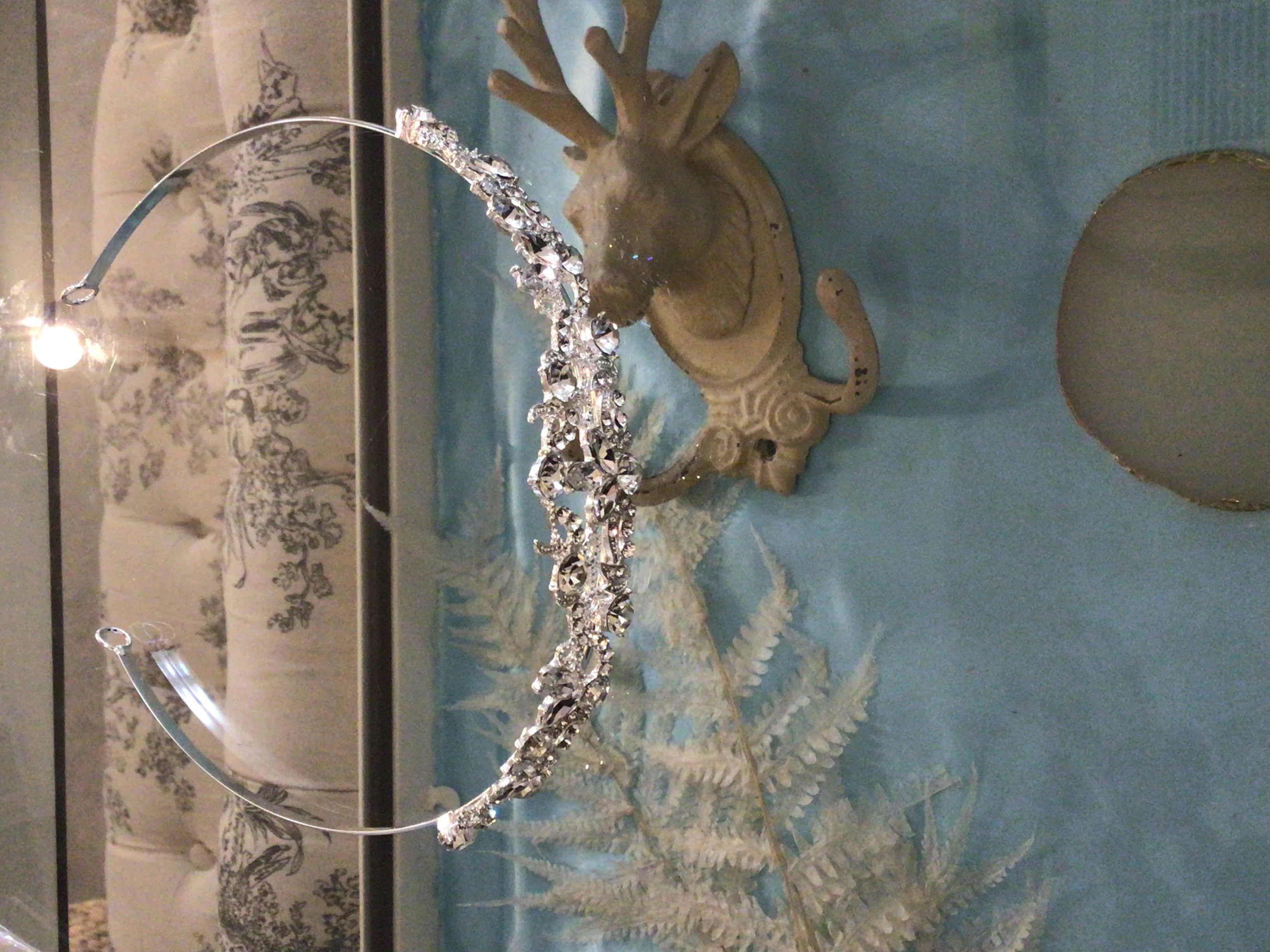 ラインストーンティアラ