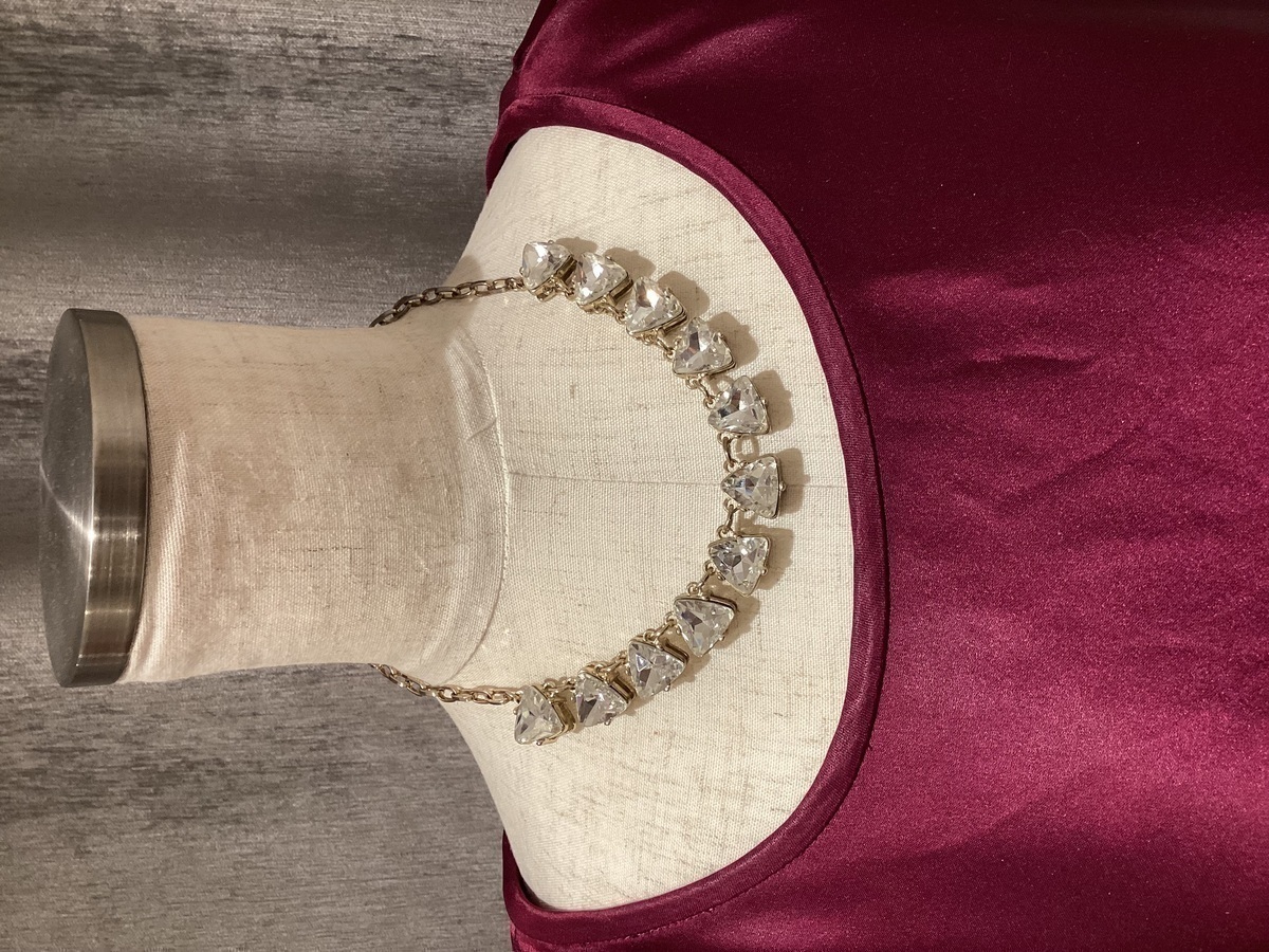 11連大きめ三角ビジューネックレス