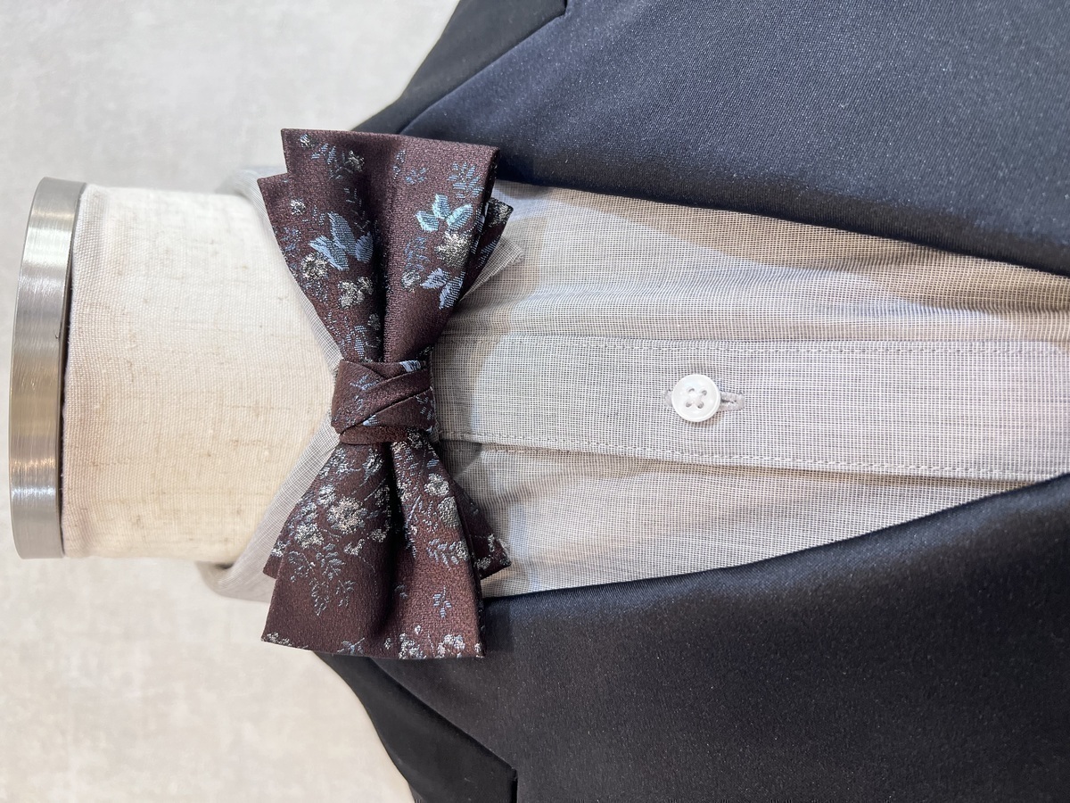 フラワーブラウン　蝶ネクタイ
