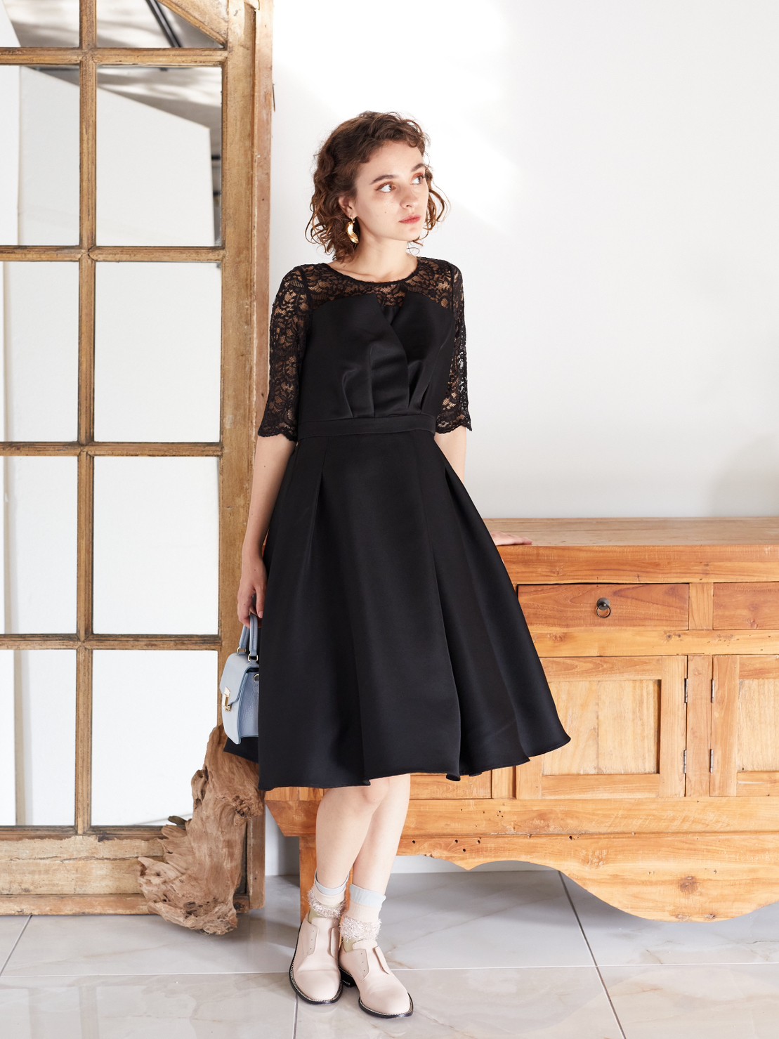 【ゲストドレス】ブラック袖ありプリンセスライン丈長めドレス